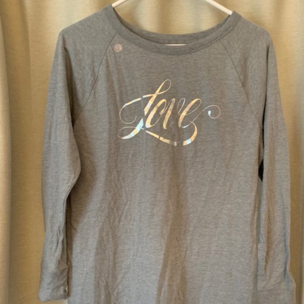Victoria's Secret NWT Love Long Sleeve Shirt Women's Gray XS